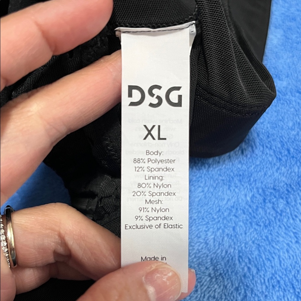 DSG Sports Bra - Picture 5 of 5